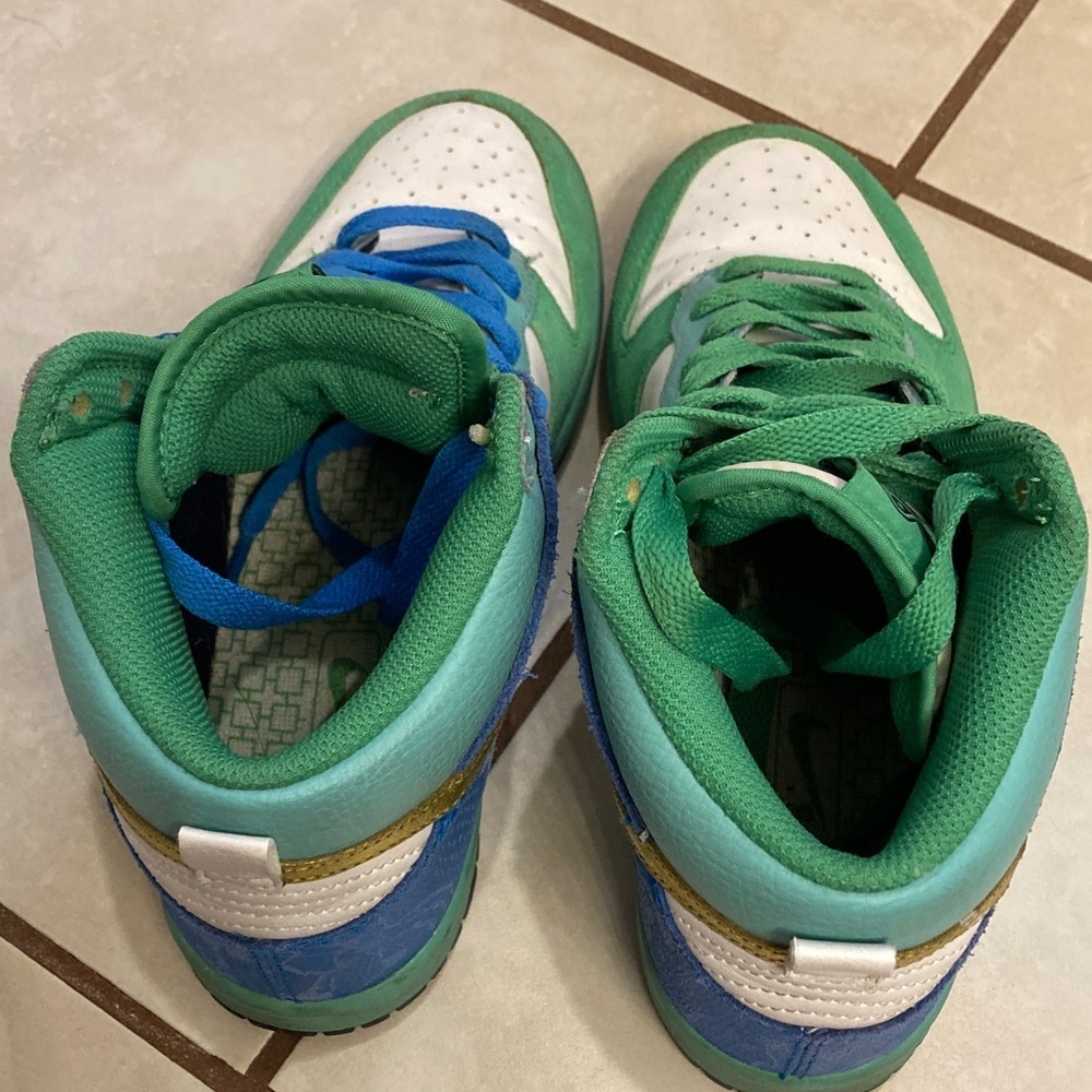 Nike Shoes - Picture 9 of 12